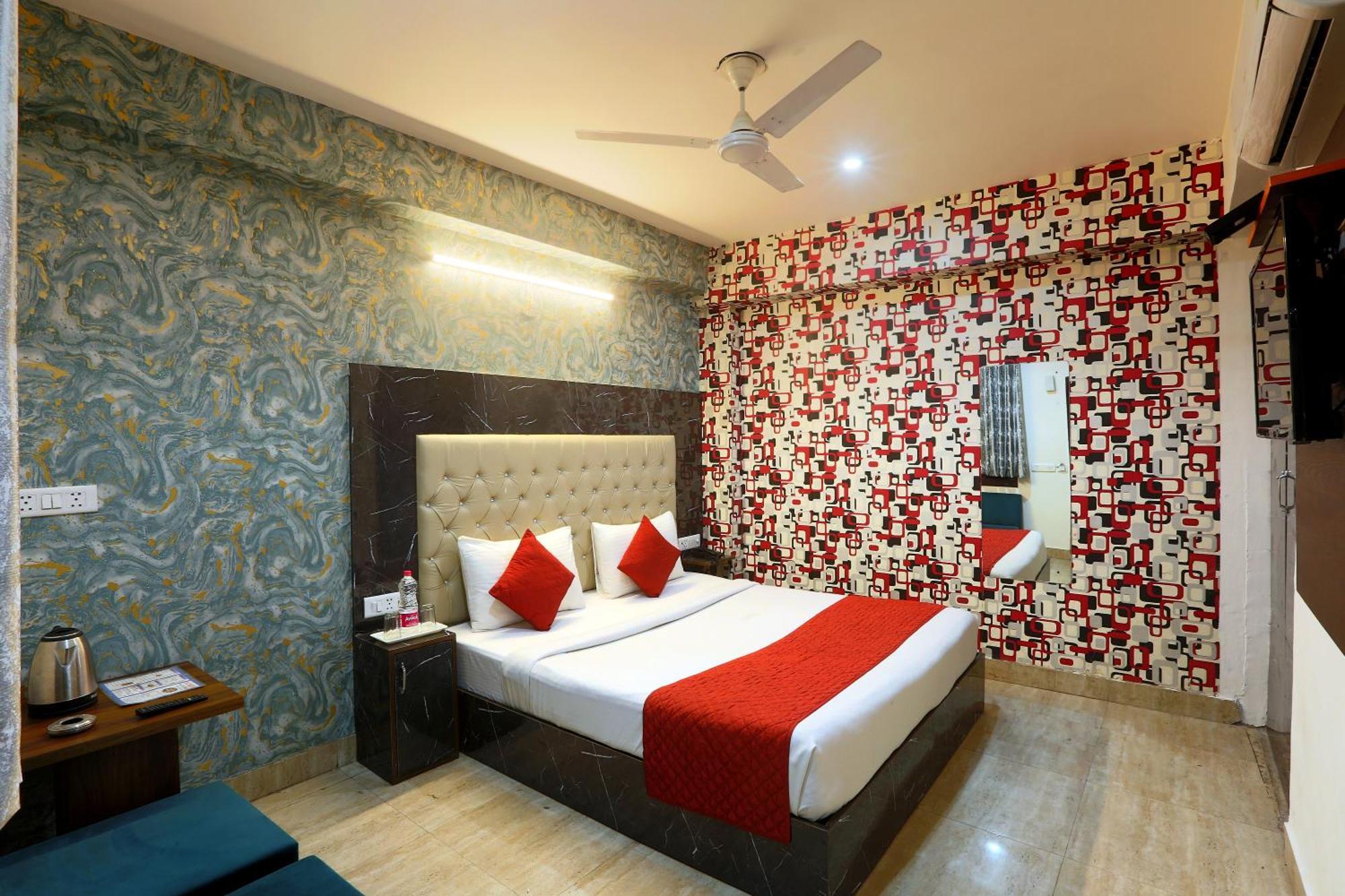 Hotel Ark Wood At Airport New Delhi Exterior foto