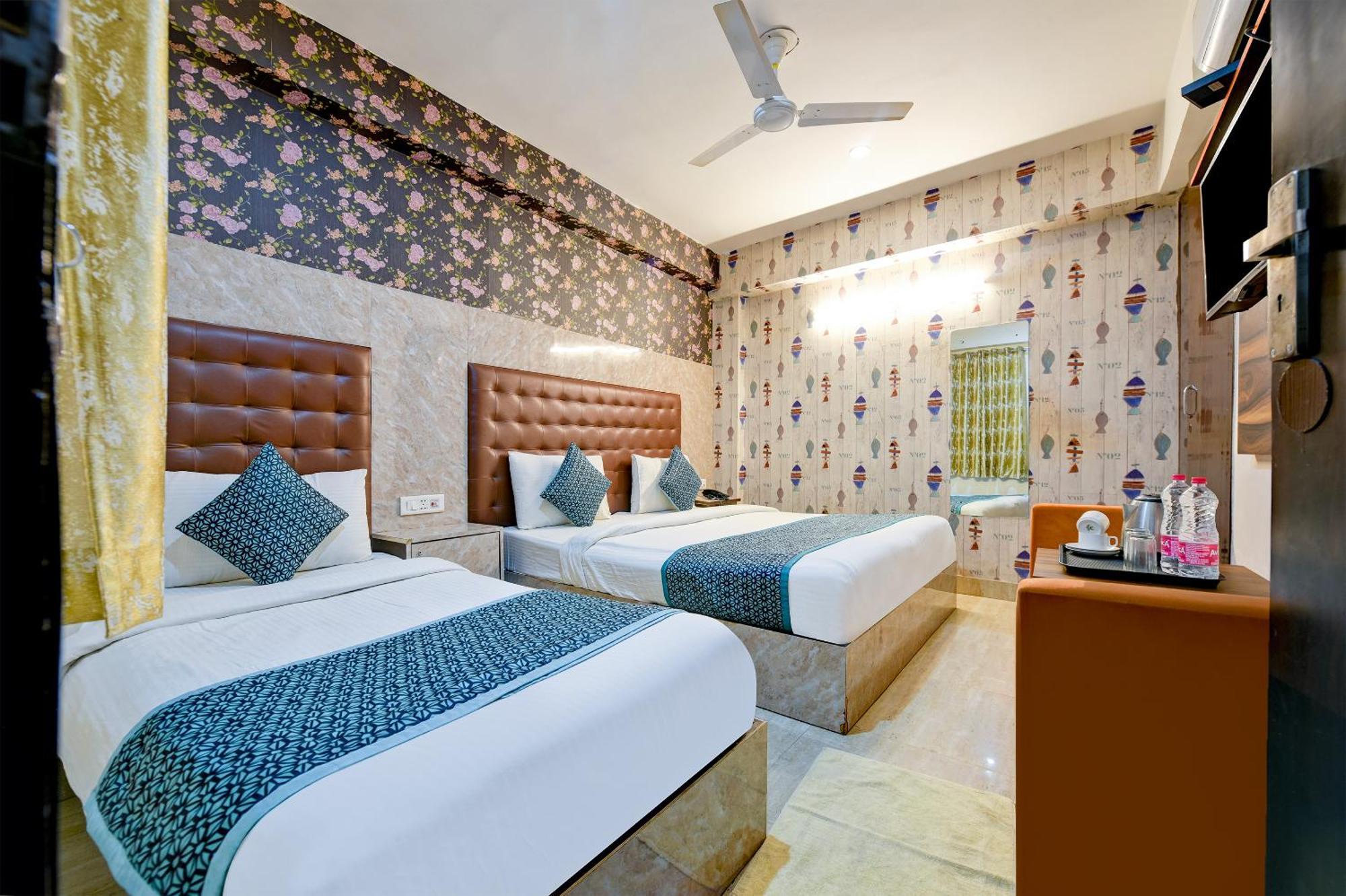 Hotel Ark Wood At Airport New Delhi Exterior foto
