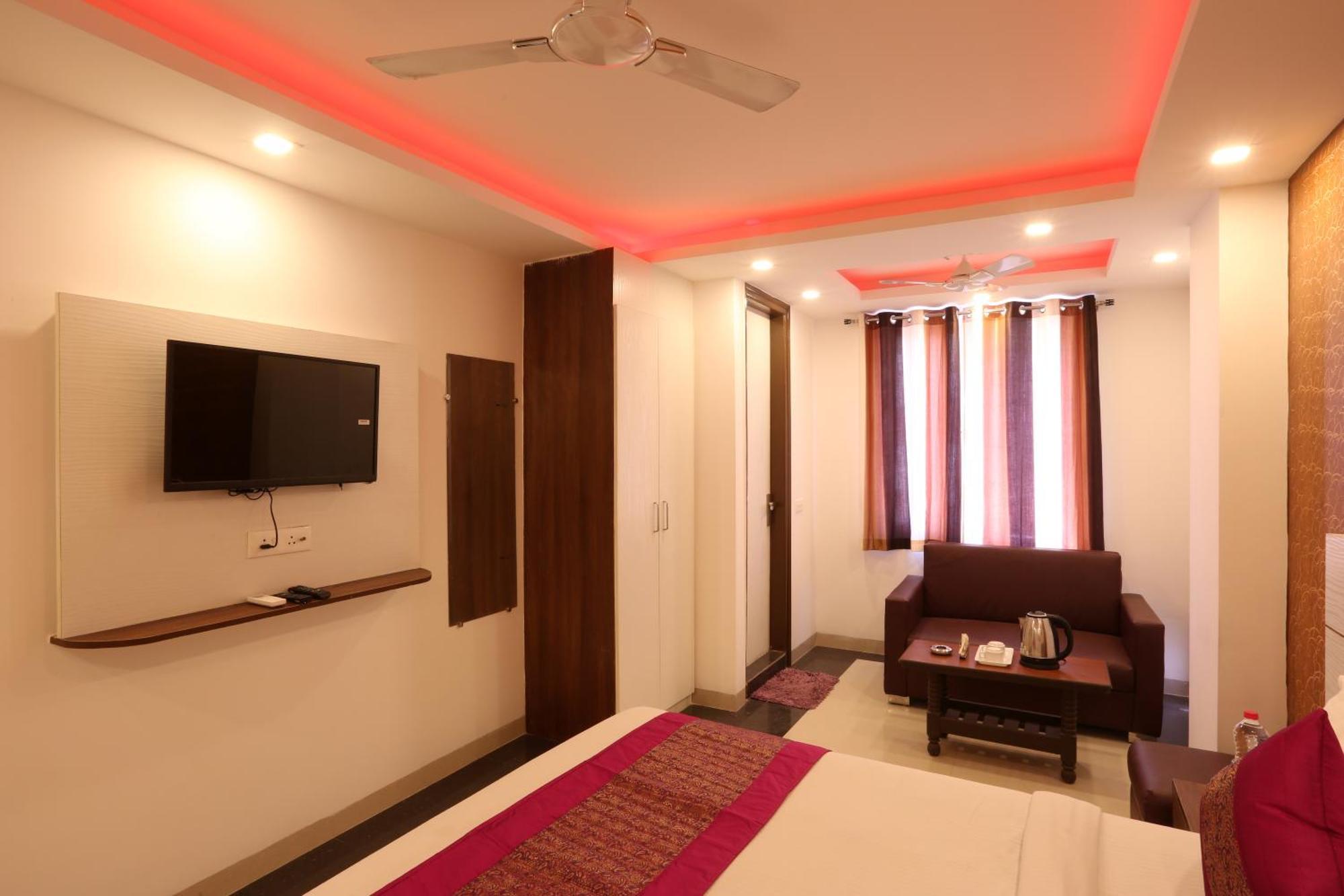 Hotel Ark Wood At Airport New Delhi Exterior foto