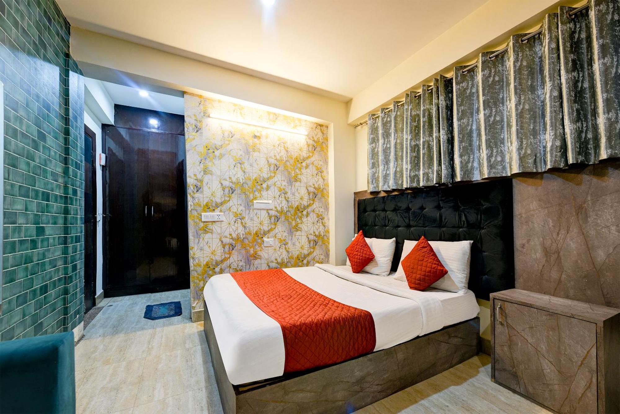 Hotel Ark Wood At Airport New Delhi Exterior foto