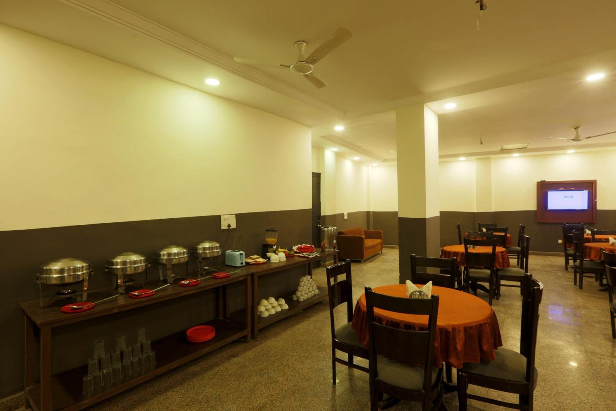 Hotel Ark Wood At Airport New Delhi Exterior foto